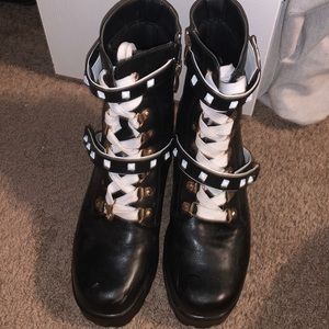 “Bratz” black booties